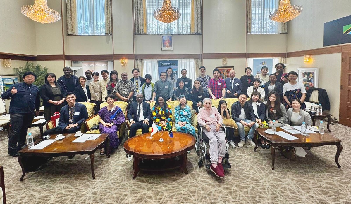 Mheshimiwa Balozi Anderson Mutatembwa alikutana na kufanya mazungumzo na Jumuiya ya Wajapani waliojitolea nchini Tanzania (Japan Overseas Cooperation Volunteers - JOCV), tarehe 29 Machi 2026.